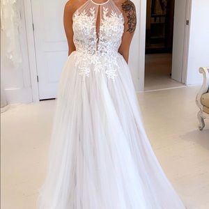 Wedding dress